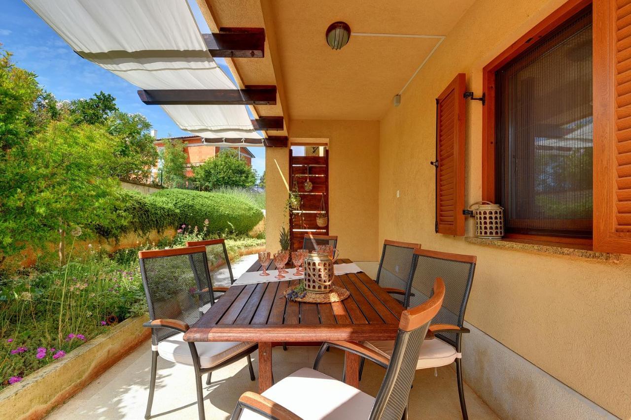 Apartments Buic Vinkuran Exterior foto